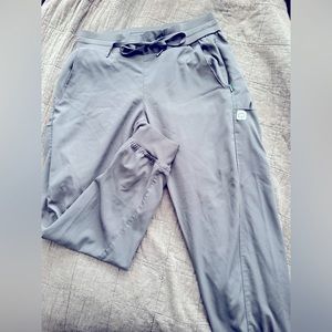 Wonder Wink Aero Jogger. Small Petite.